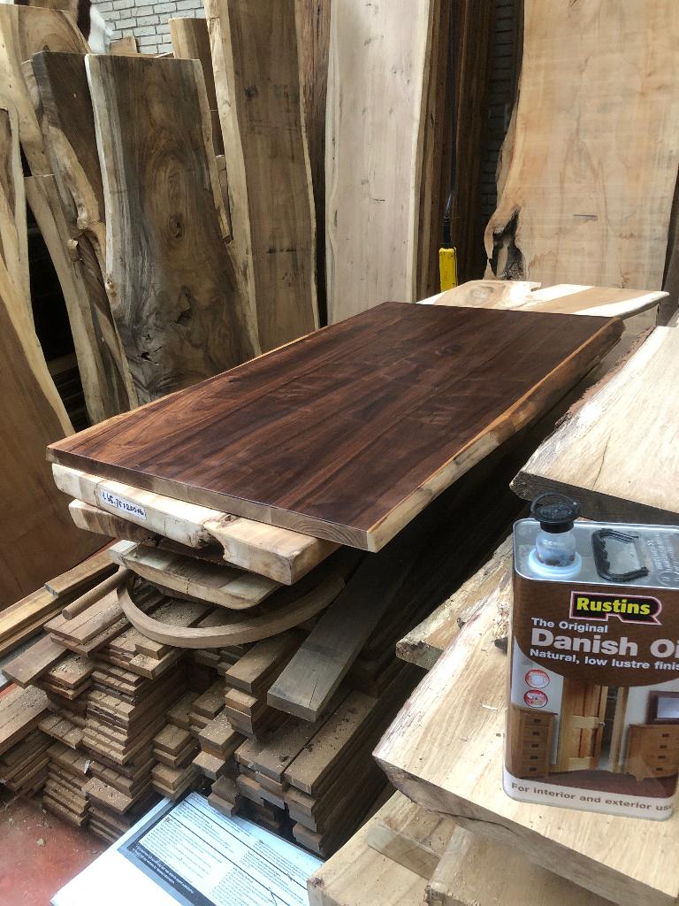 Amerikaans noot tafels eikenhout boomstam organisch horeca