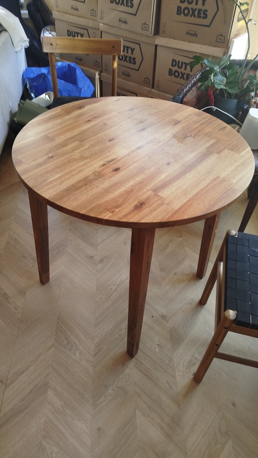 IKEA NACKANÄS tafel + 2 stoelen, zo goed als nieuw, Ophalen, Rond, Tot twee personen, Zo goed als nieuw