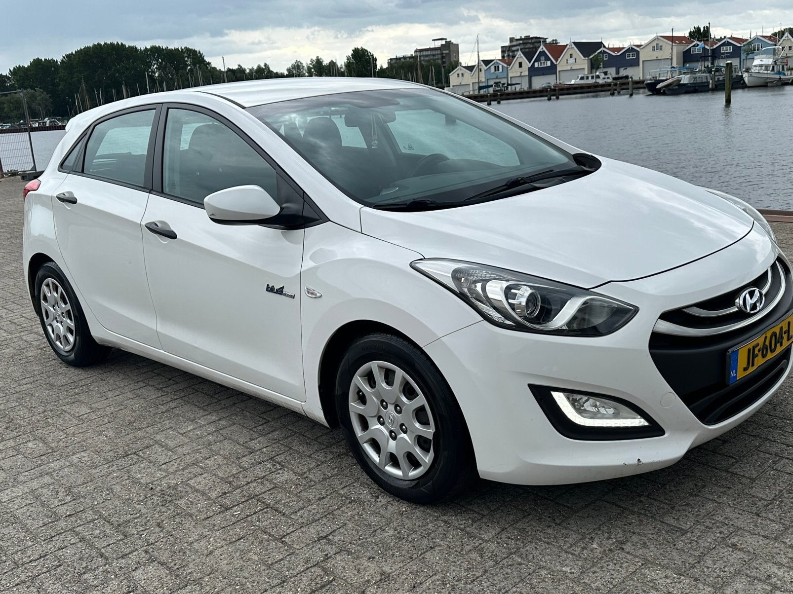 Hyundai i30 1.6 I Cvvt 5DR 2016 Wit, Auto's, Voorwielaandrijving, 1591 cc, 4 cilinders, Wit