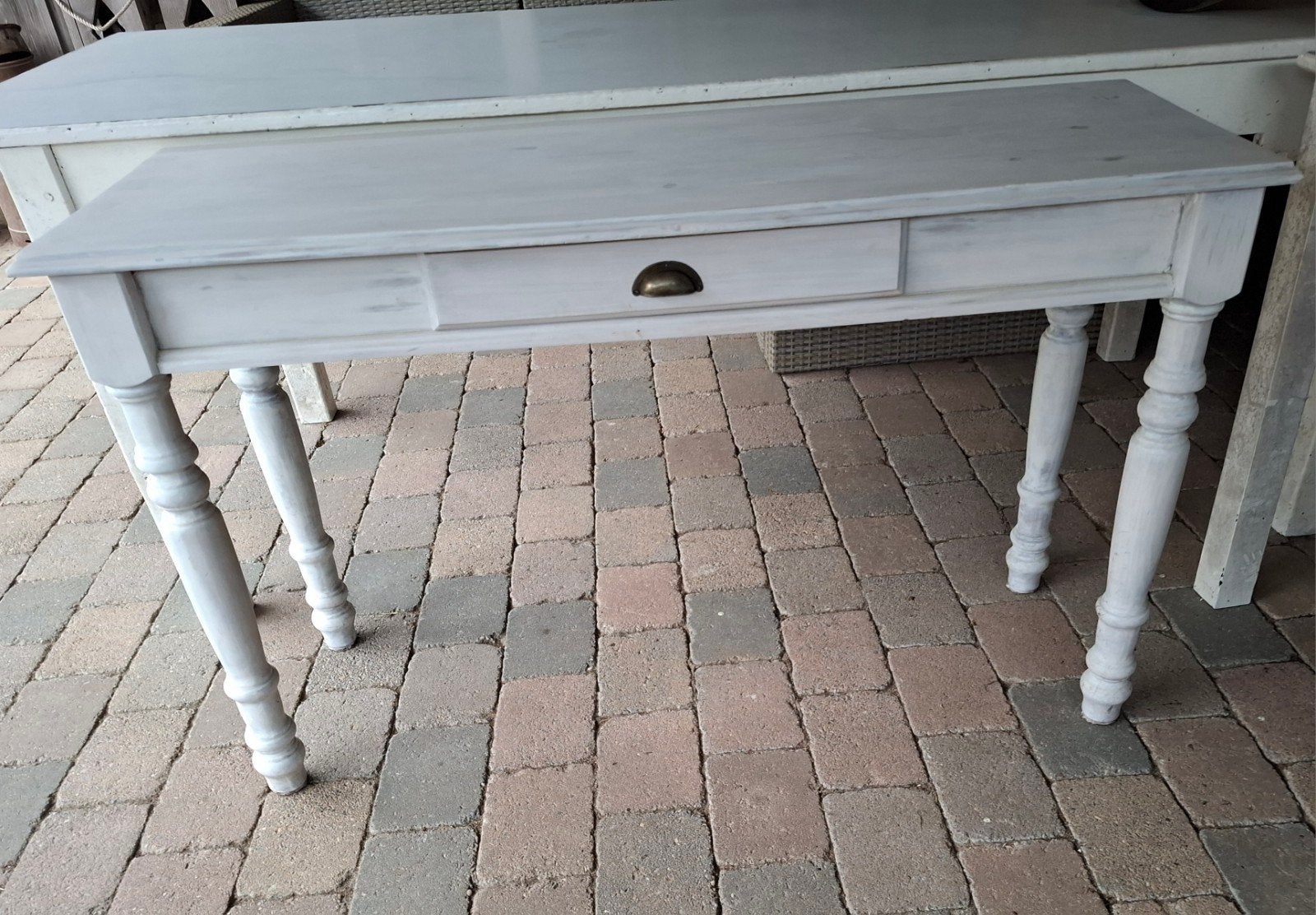 White wash sidetable, 100 tot 150 cm, Ophalen of Verzenden, Zo goed als nieuw, 25 tot 50 cm