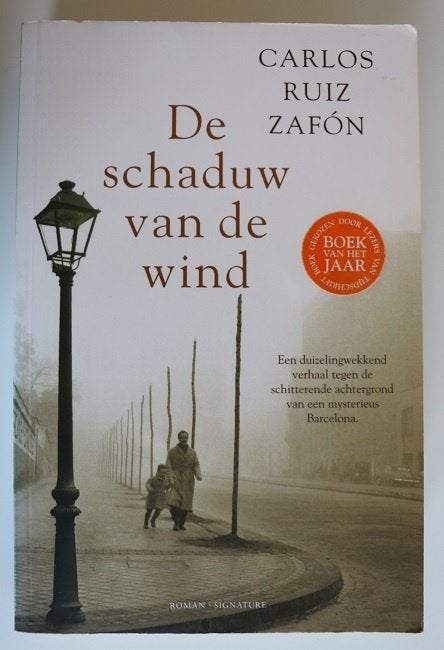 Carlos Ruiz Zafón: De schaduw van de wind, Gelezen, Europa overig, Ophalen of Verzenden, Carlos Ruiz Zafón