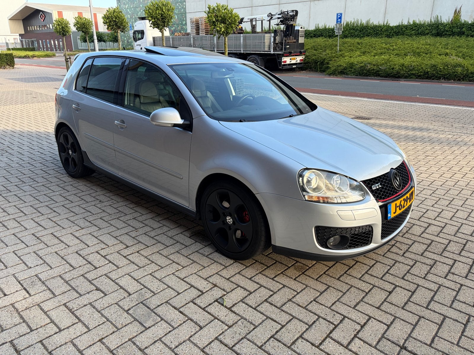 Volkswagen Golf 2.0 GTI 147KW 5D AUT 2005 Grijs, Auto's, Zwart, 4 cilinders, 1984 cc, Leder