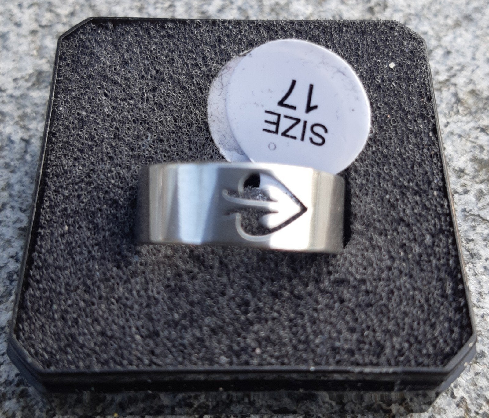 Mooie nieuwe stalen ring maat 17! Schoppen, IJzer of Staal, Nieuw, Ophalen of Verzenden, 17 tot 18