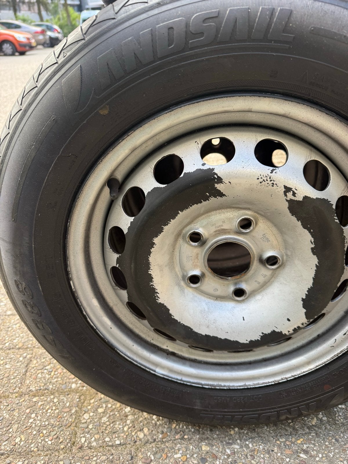 4 originele Volkswagen stalen velgen 15 inch zomerbanden, Auto-onderdelen, Banden en Velgen, Ophalen, 15 inch, Banden en Velgen