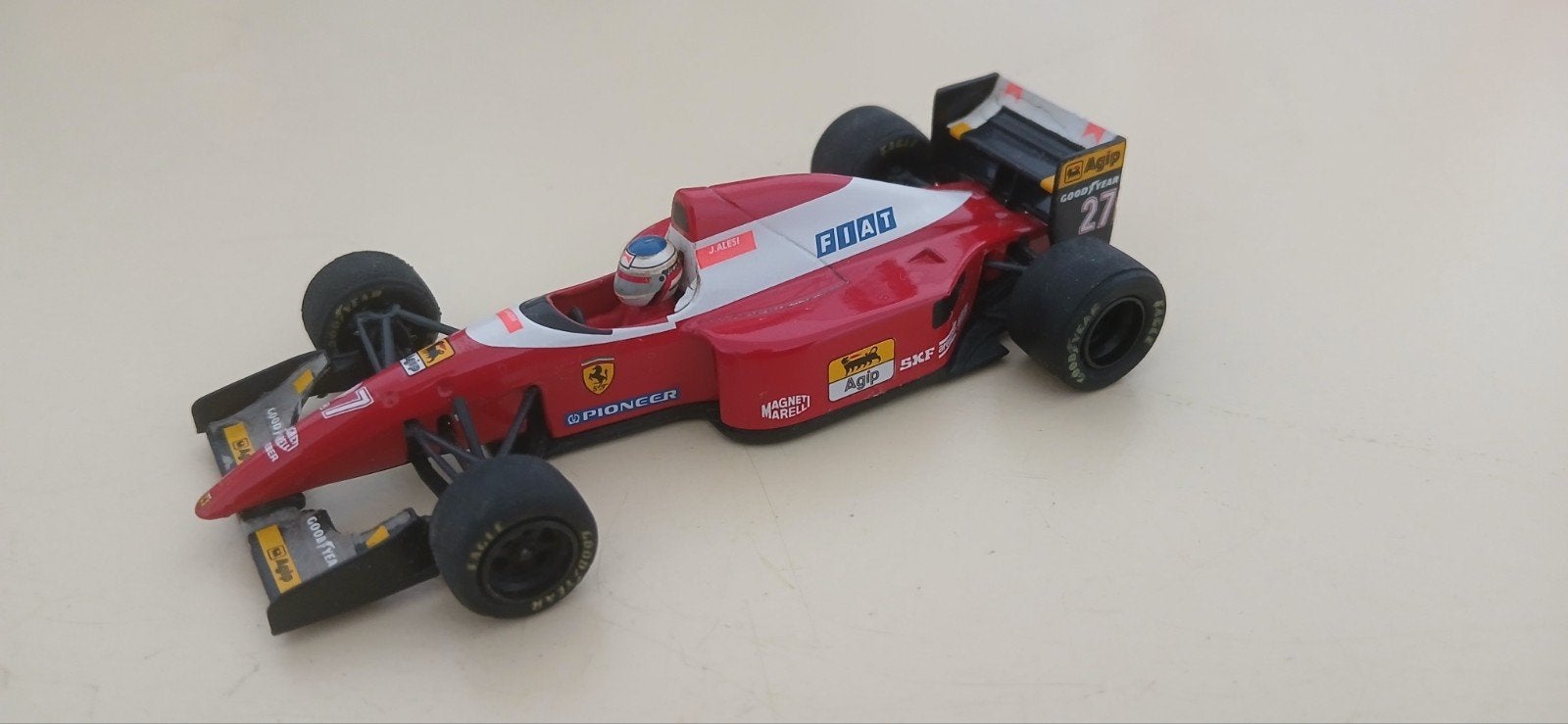 Ferrari F92A, Hobby en Vrije tijd, Verzenden, Gebruikt, Auto, Overige merken