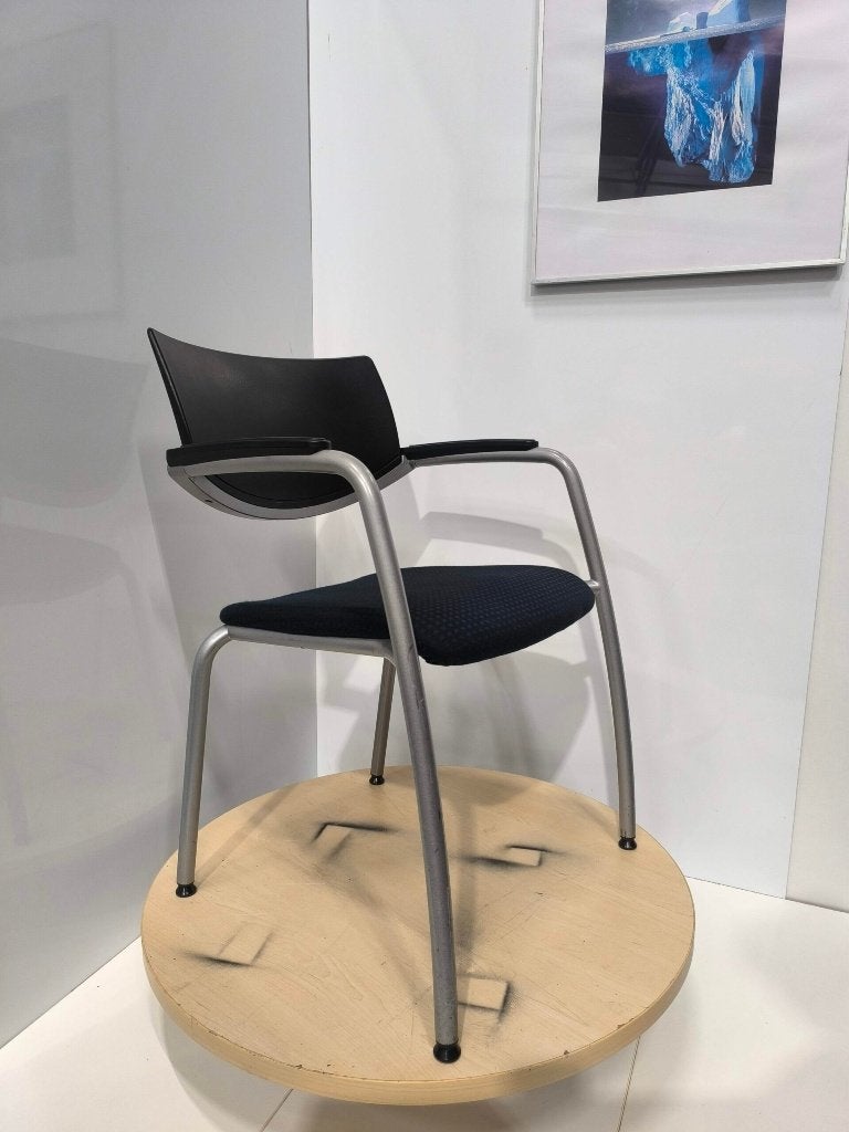 Comforto 89 Vergederstoel / stoel / eetkamerstoel, 4 stuks, Huis en Inrichting, Stoelen, Gebruikt, Zwart, Ophalen of Verzenden