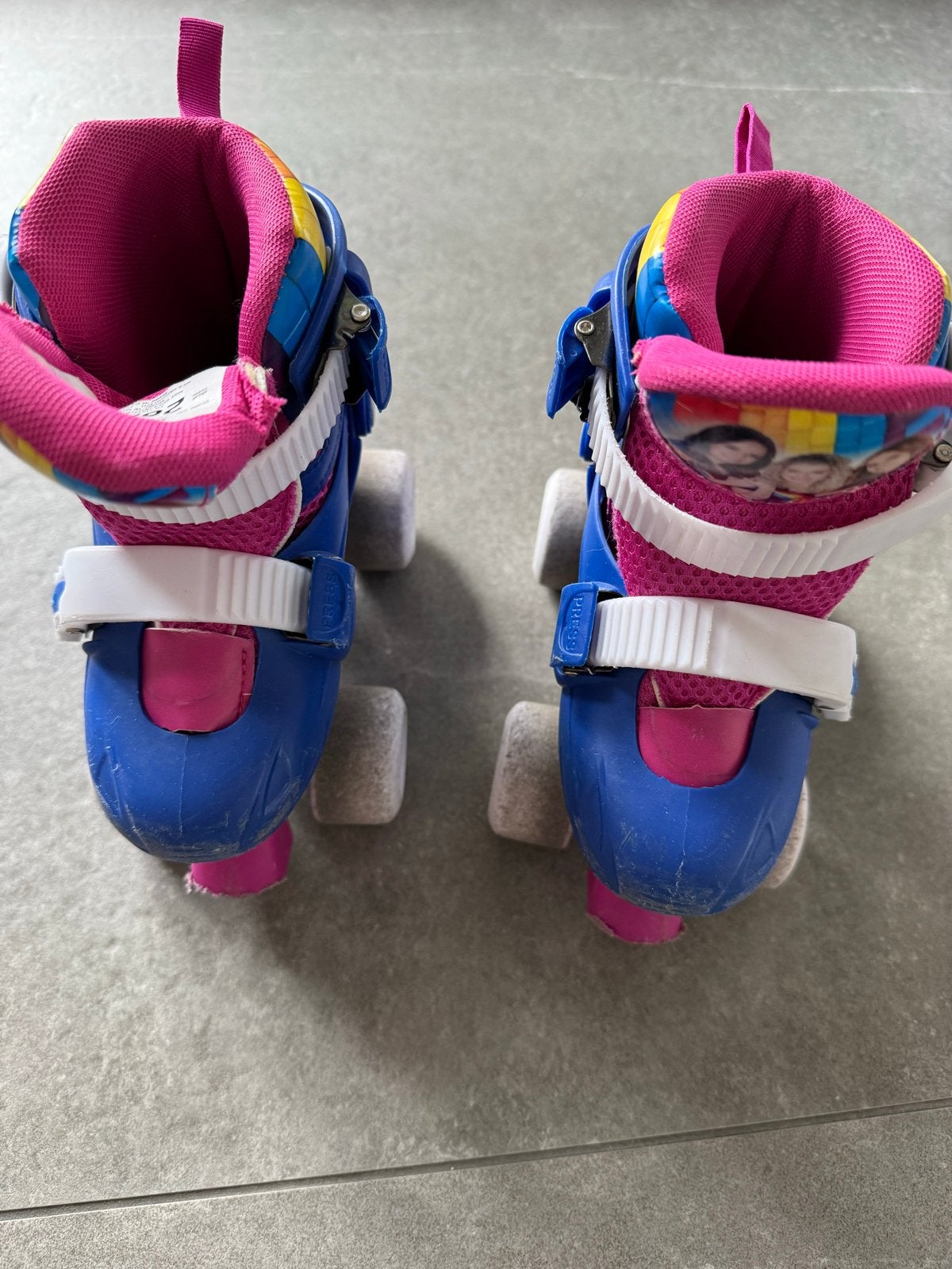 K3 rolschaatsen set met helm en beschermers, Ophalen of Verzenden, Verstelbaar, Gebruikt, Kinderen