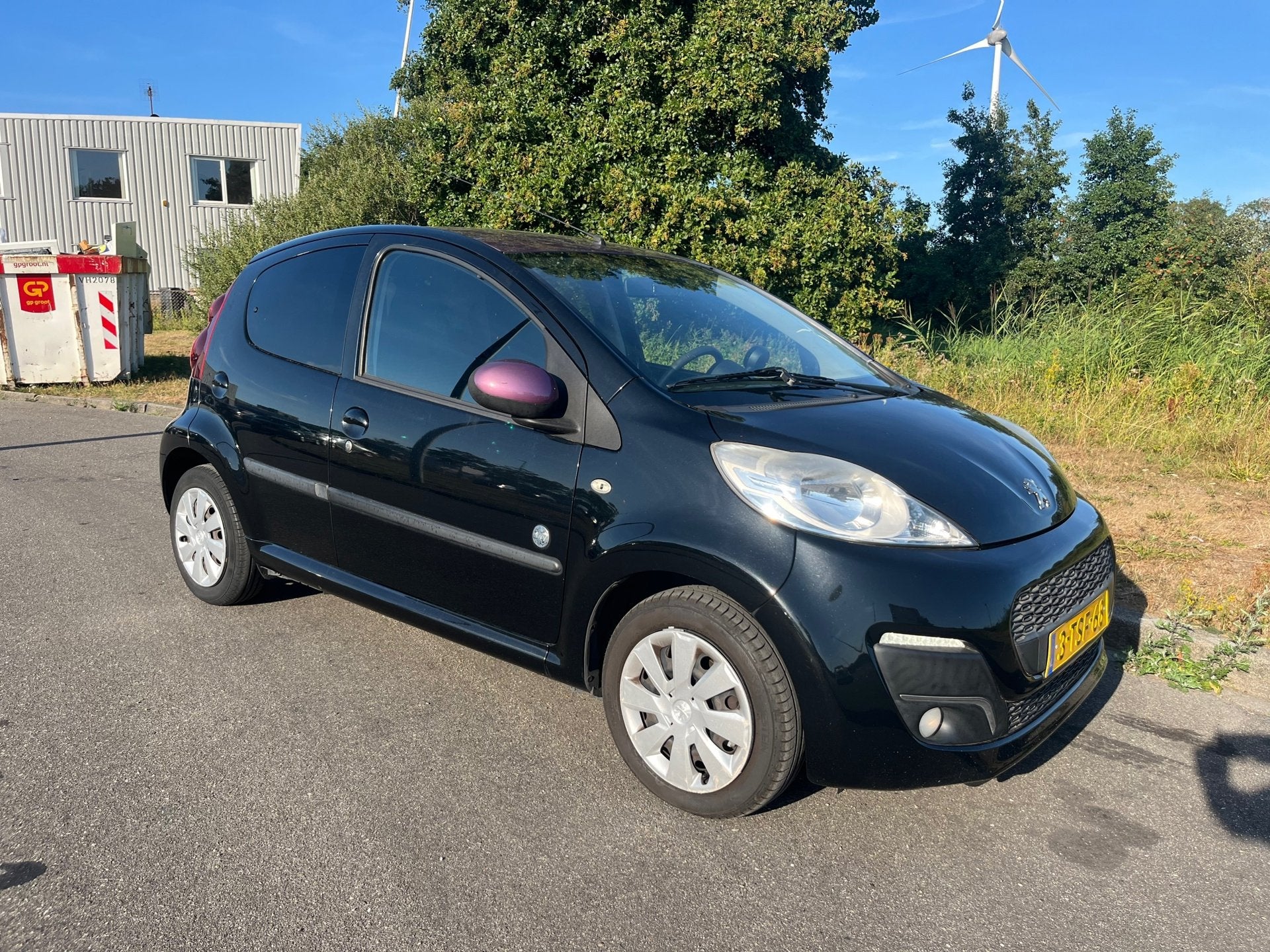 Peugeot 107 1.0 Envy BJ 2014 AIRCO DEALER ONDERHOUDEN, Auto's, Voorwielaandrijving, Euro 5, Gebruikt, Zwart