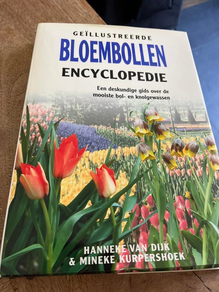 Geïllustreerde Bloembollen Encyclopedie, Ophalen of Verzenden, Zo goed als nieuw, Tuinieren en Tuinplanten