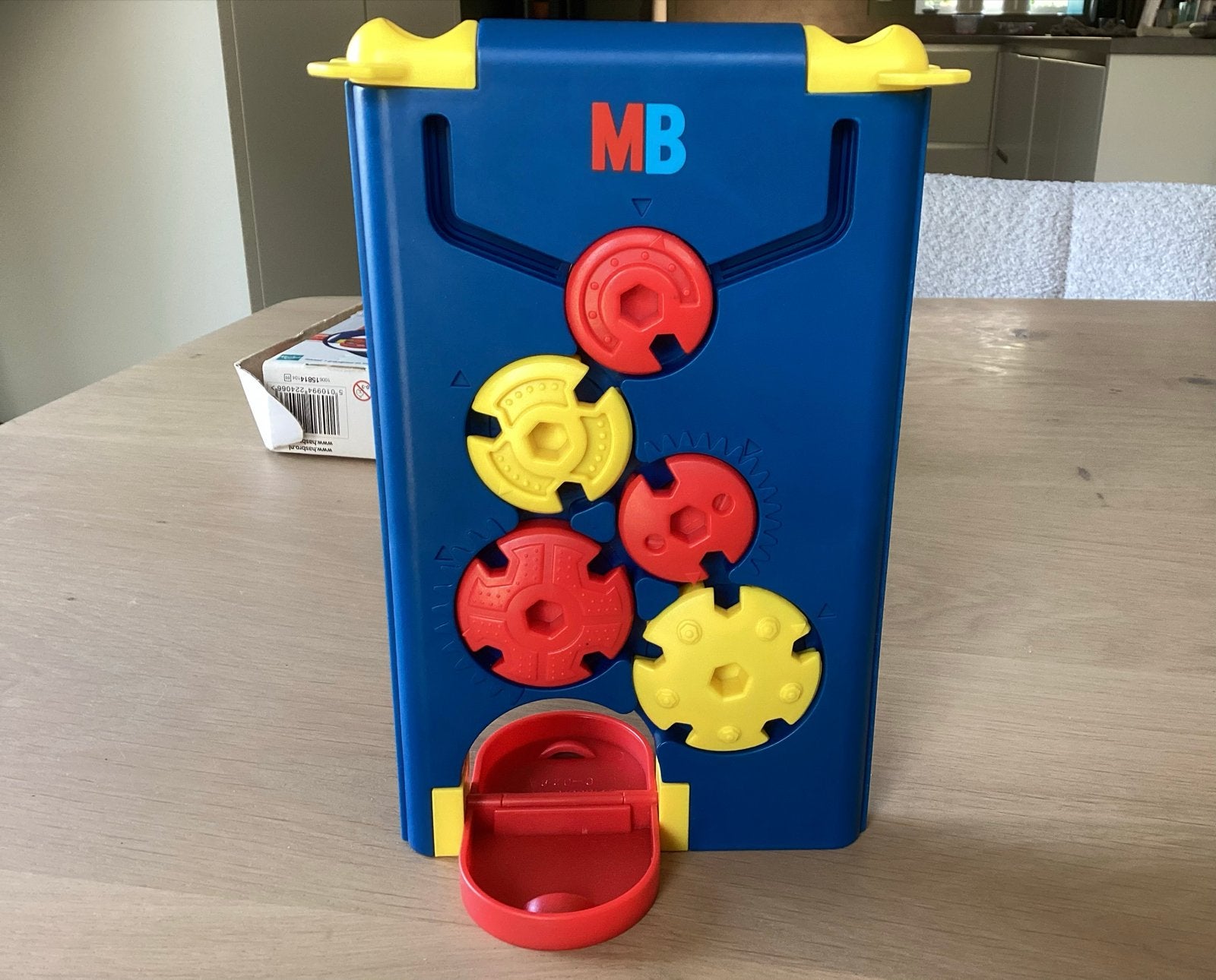 Onderuit Reisspel MB Spellen - Compact en Compleet, Een of twee spelers, Ophalen of Verzenden, Zo goed als nieuw
