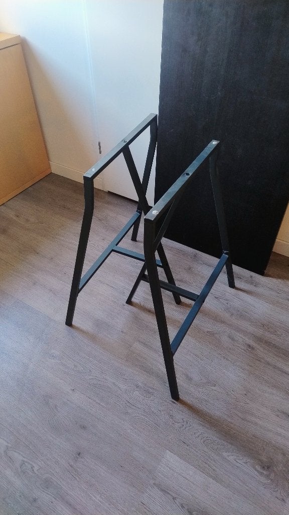 bureaublad met twee schragen, Gebruikt, Hout, IKEA, 60 cm