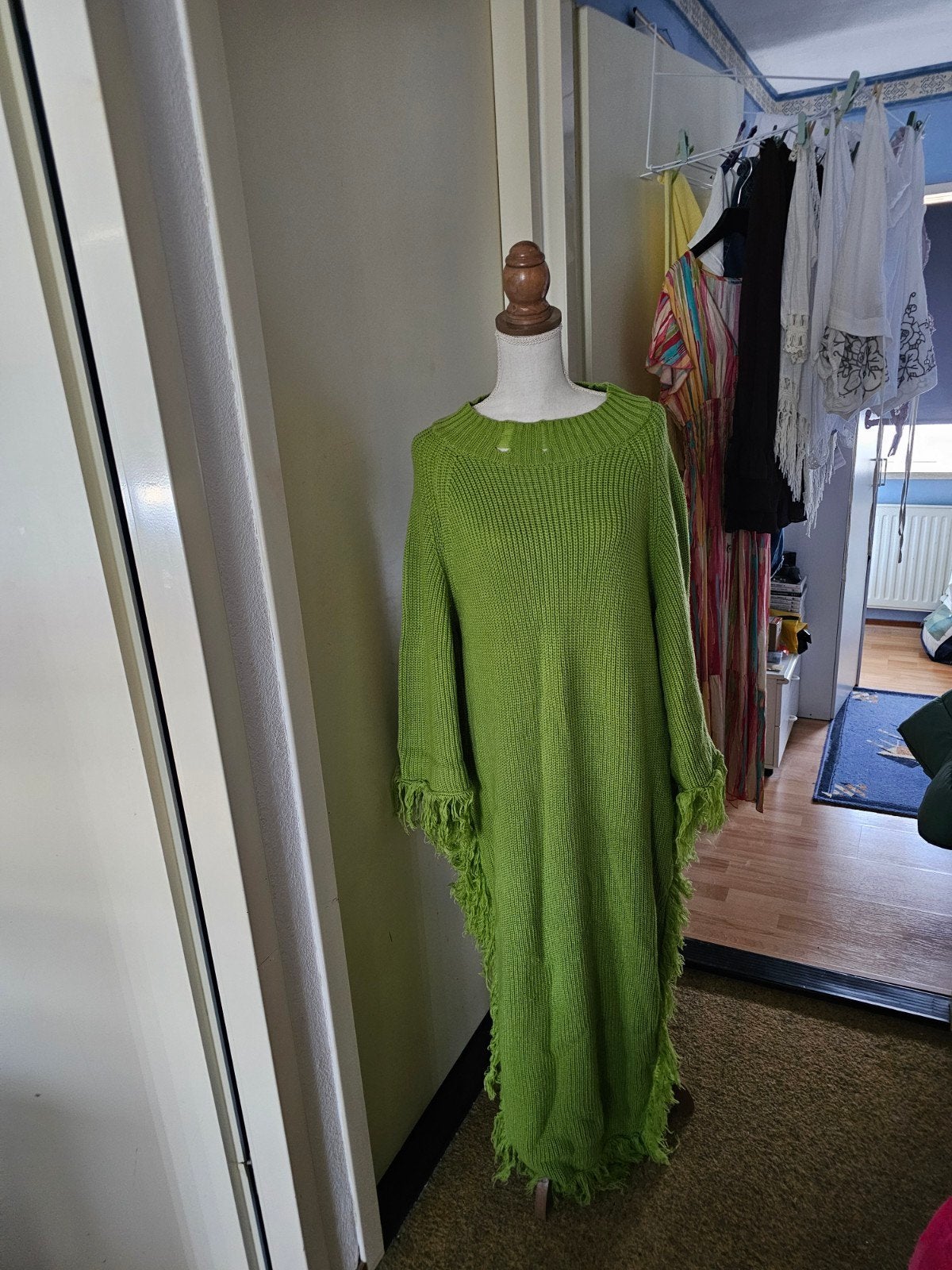 prachtige Nieuwe Groene Lange Gebreide  jurk 46/48 €65, - ., Galajurk, Maat 46/48 (XL) of groter, Nieuw, Ophalen of Verzenden