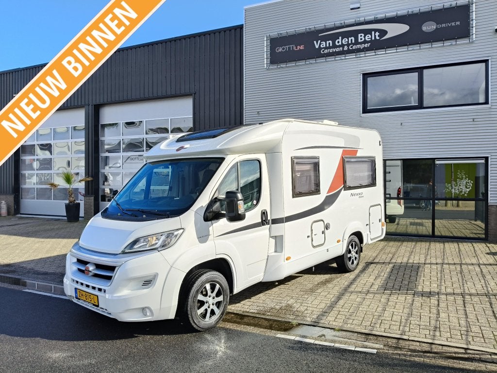 Bürstner Nexxo Time 569 Nette Compacte en complete, Caravans en Kamperen, Koelkast, Ringverwarming, Fiat, Airbags