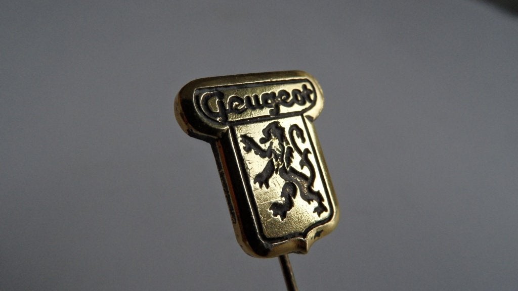 Peugeot oldtimerauto speld, Verzenden, Gebruikt, Merk, Speldje of Pin
