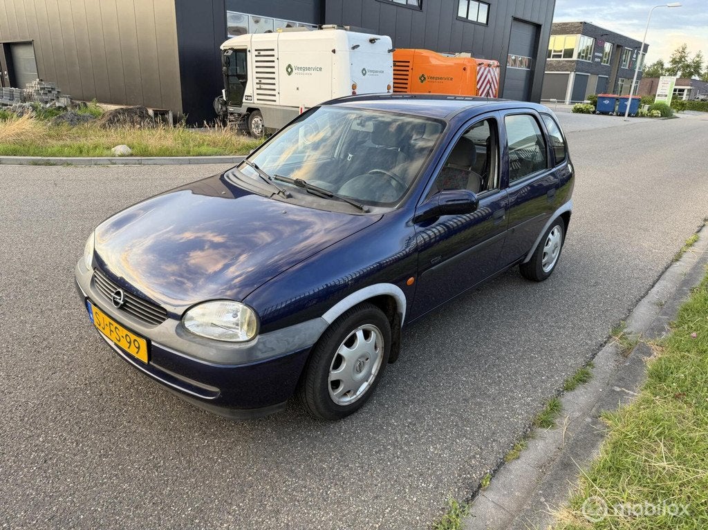 Opel Corsa 1.4i CDX is nieuwe apk, Auto's, 450 kg, 4 cilinders, Blauw, 1389 cc