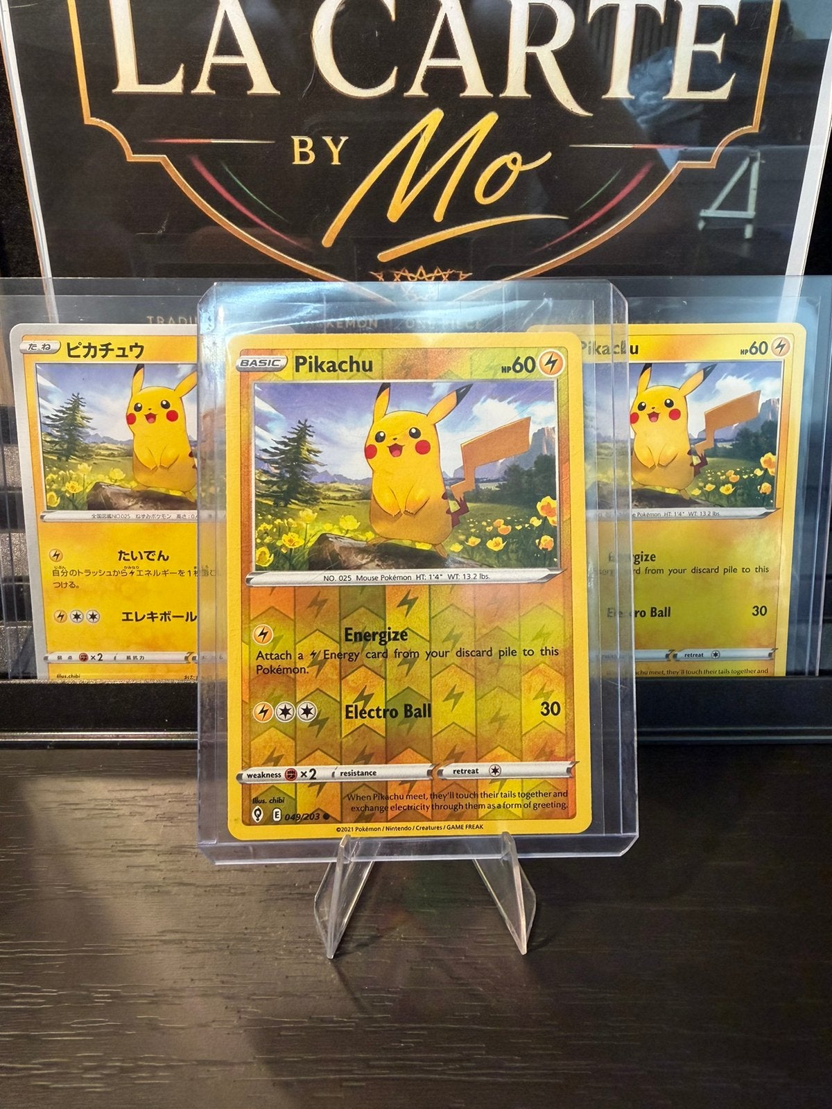 Pikachu 049/203 (Evolving Skies), Hobby en Vrije tijd, Verzamelkaartspellen | Pokémon, Ophalen of Verzenden, Nieuw, Losse kaart
