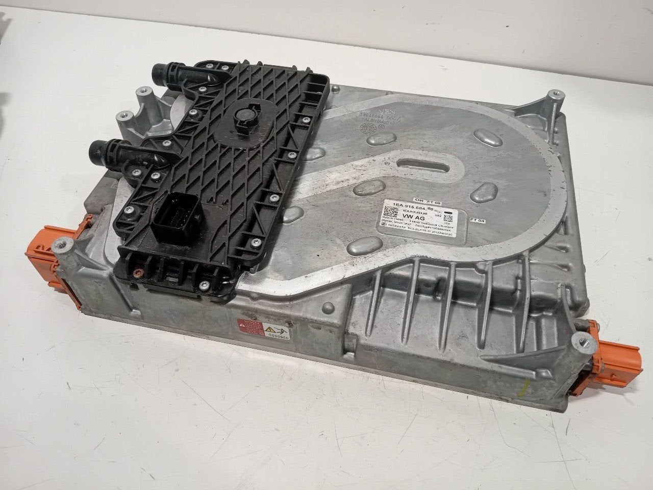 Acculader Skoda Enyaq, Auto-onderdelen, Accu's en Toebehoren, Skoda, Gebruikt, Herkomst onderdeel bekend, 12 maanden garantie