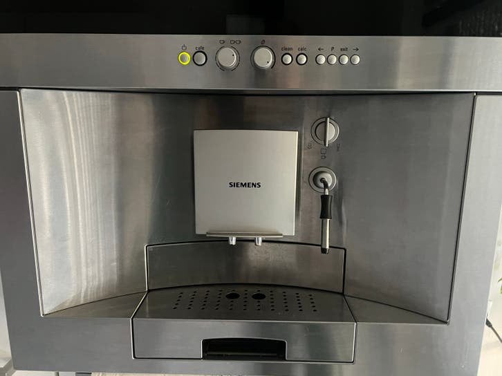 Siemens inbouw koffiemachine TK68E571/04, Gebruikt, 10 kopjes of meer, Koffiemachine, Koffiebonen