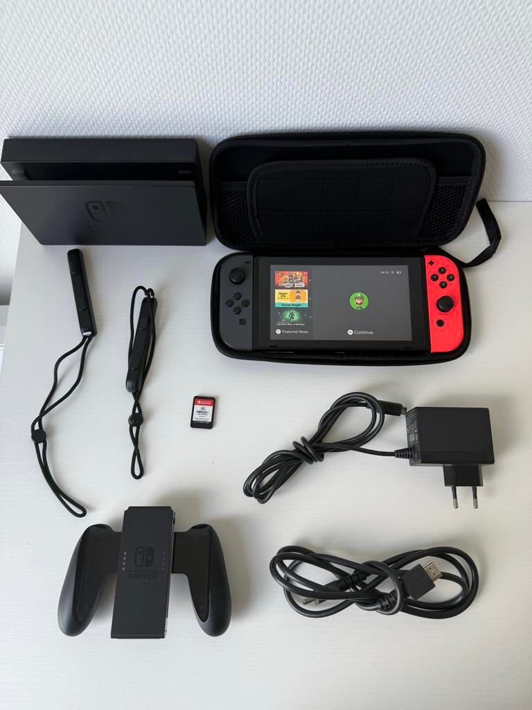 Nintendo Switch 2019 Upgrade met accessoires en game, Switch 2019 Upgrade, Met games, Met 2 controllers, Ophalen of Verzenden
