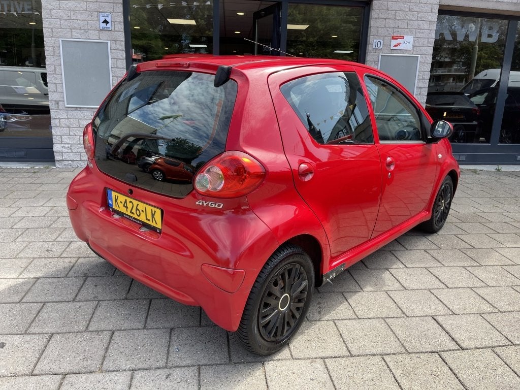 Toyota Aygo 1.0-12V 5Drs Airco Carplay Apk (bj 2005), Auto's, Gebruikt, 4 stoelen, 68 pk, Bedrijf