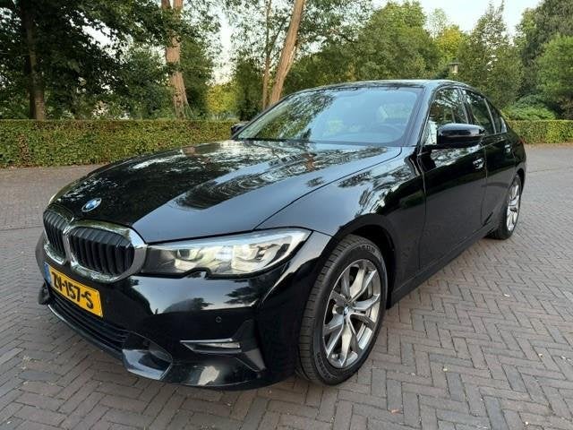 BMW 3-serie 320i Executive Edition/Xenon/Led/Navi/Pdc/Cruise, Auto's, BMW, Automaat, 1998 cc, Gebruikt, Euro 6