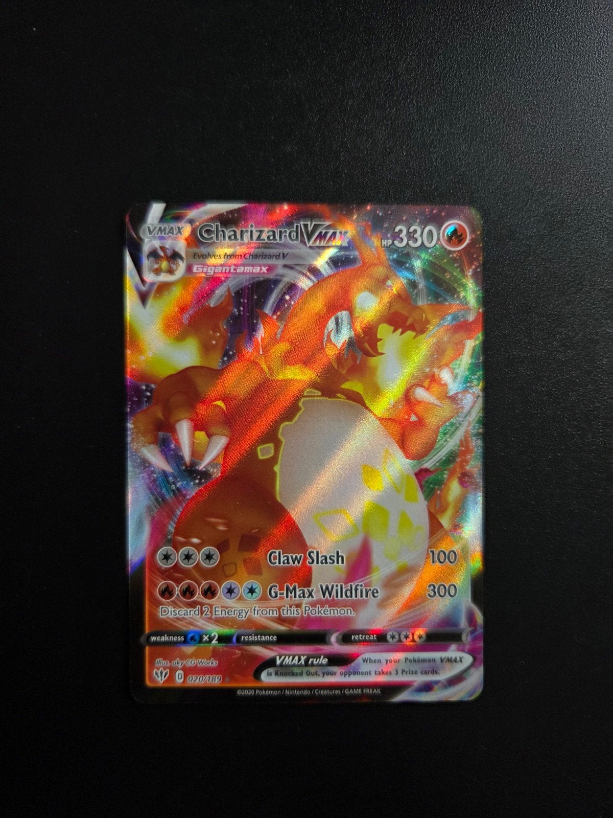 Charizard VMAX 020/189 Pokemon Darkness Ablaze, Ophalen, Zo goed als nieuw, Booster, Foil