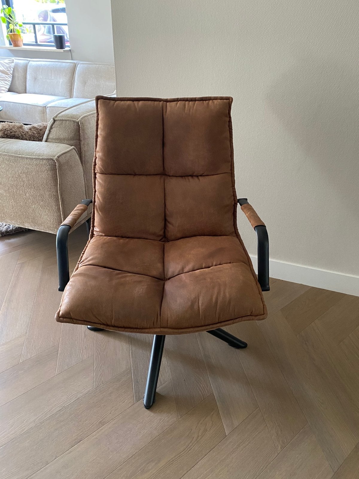 Draai fauteuil cognac, Ophalen, Gebruikt, Minder dan 75 cm, Landelijk