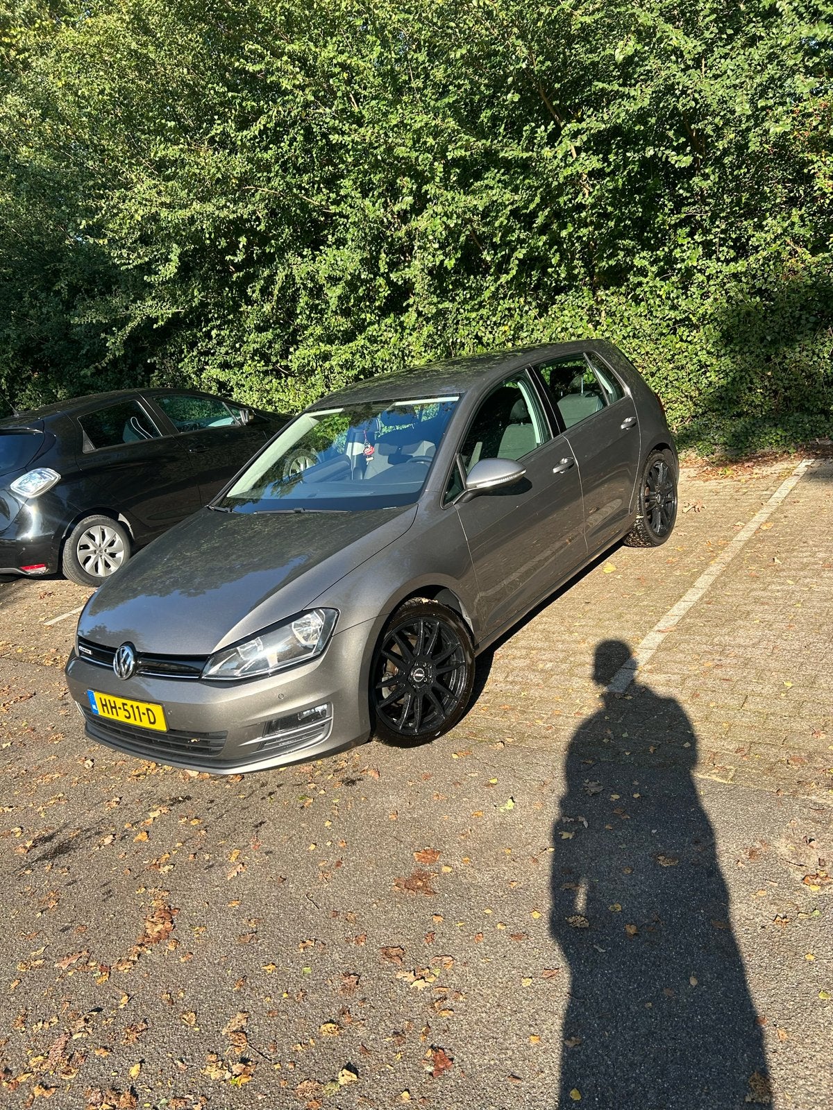 Volkswagen Golf 1.0 TSI 85KW DSG 5D 2015 Grijs, Auto's, 620 kg, 23 km/l, Origineel Nederlands, Zilver of Grijs