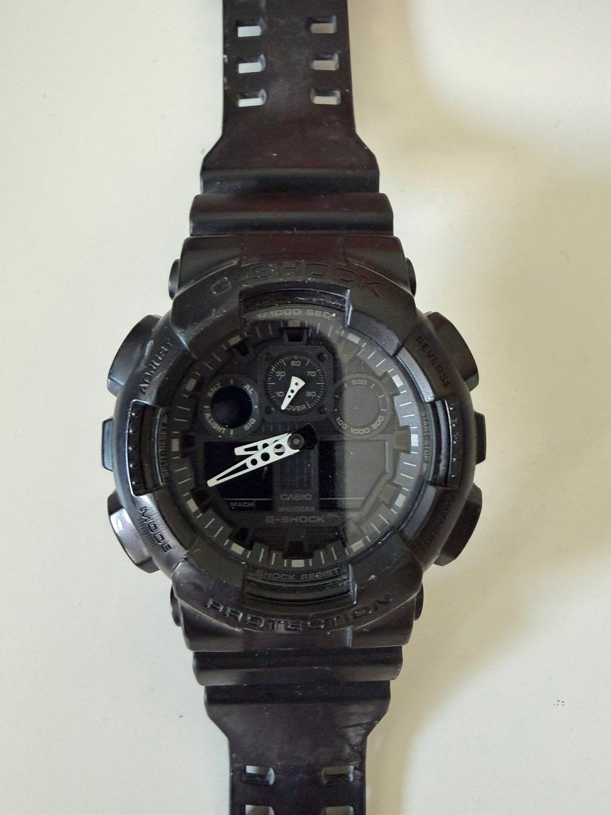 Casio G-shock (lege batterij), Sieraden, Tassen en Uiterlijk, Horloges | Dames, Overige merken, Gebruikt, Polshorloge, Kunststof