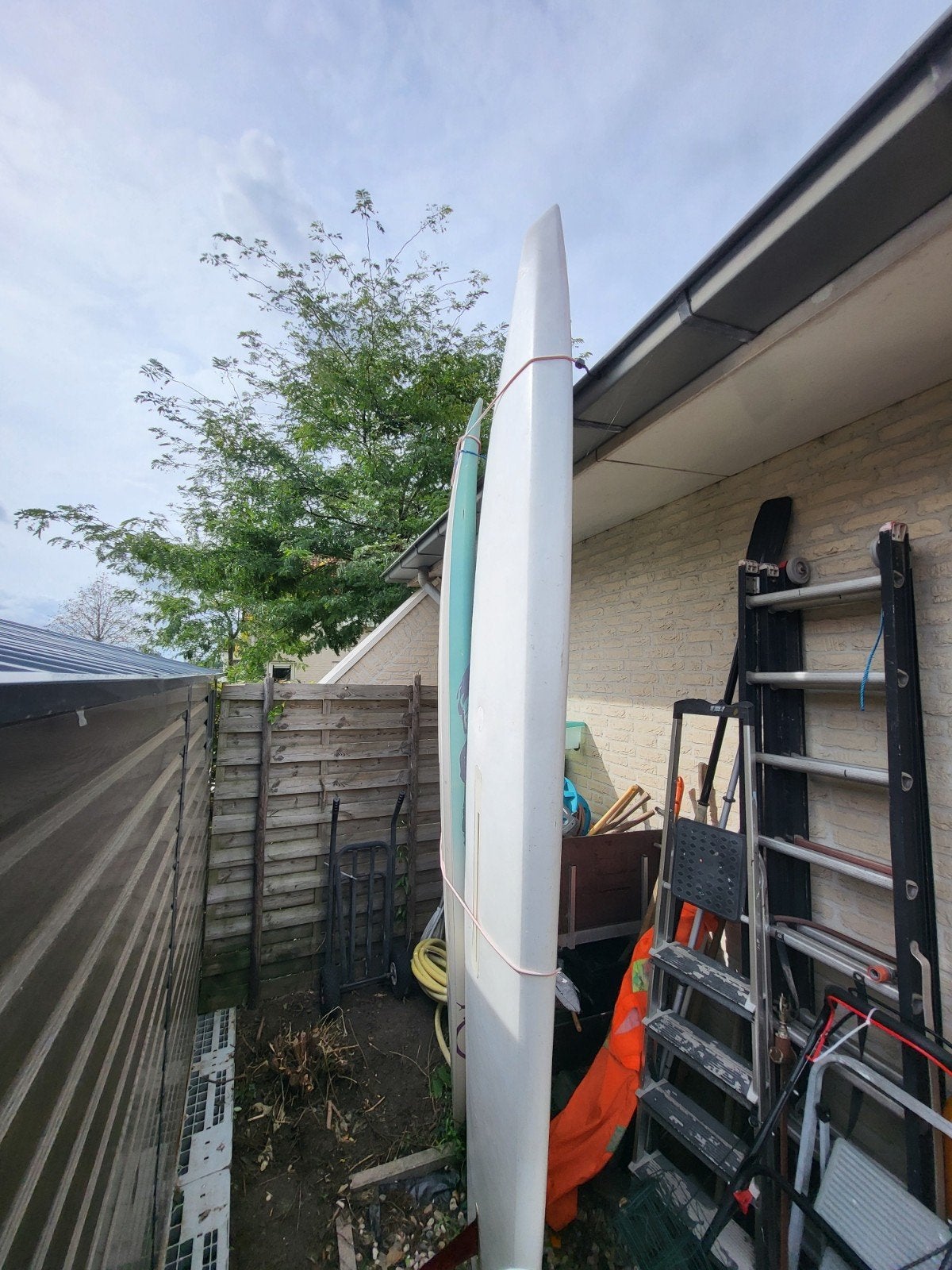 1 surfplank met zwaard, gratis op te halen, Watersport en Boten, Windsurfen, Ophalen, Gebruikt, Plank