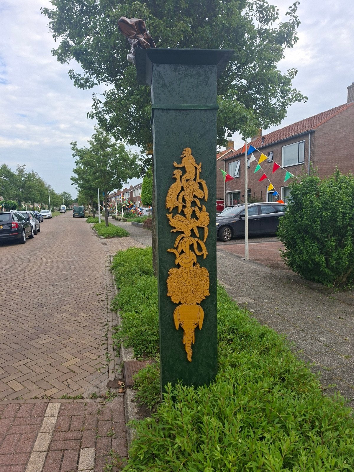 Decoratieve totempaal met dierenmotieven, Zoogdier, 1 meter - 2 meter, Overige materialen, Overige stijlen
