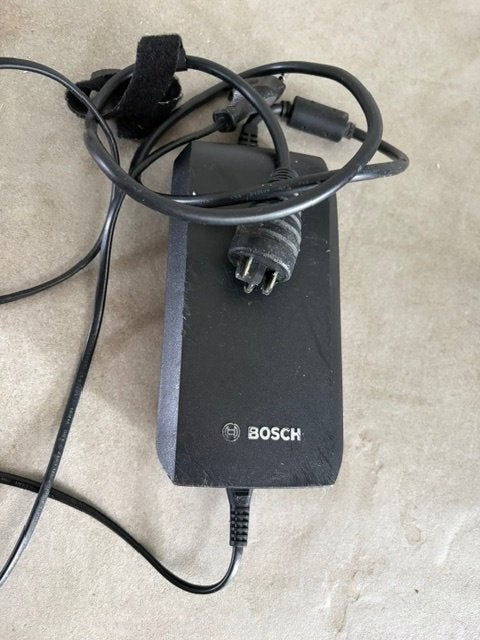 Originele Bosch Fietsacculader BES 2, Fietsen en Brommers, Fietsaccessoires | Fietsaccu's, Ophalen, Gebruikt