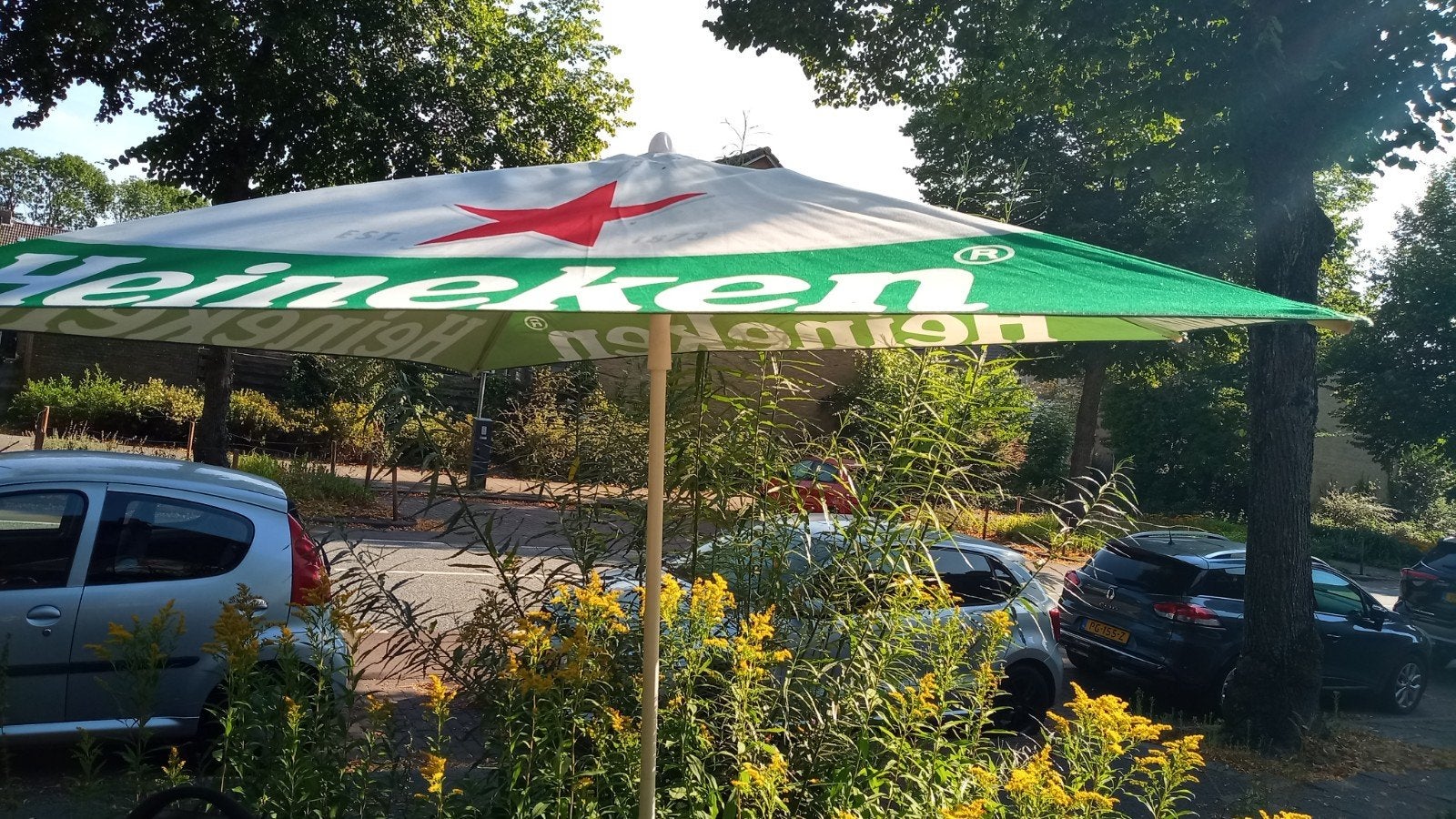 Mooie Heineken Parasol, Ophalen, Verstelbaar, Zo goed als nieuw, 1 tot 2 meter