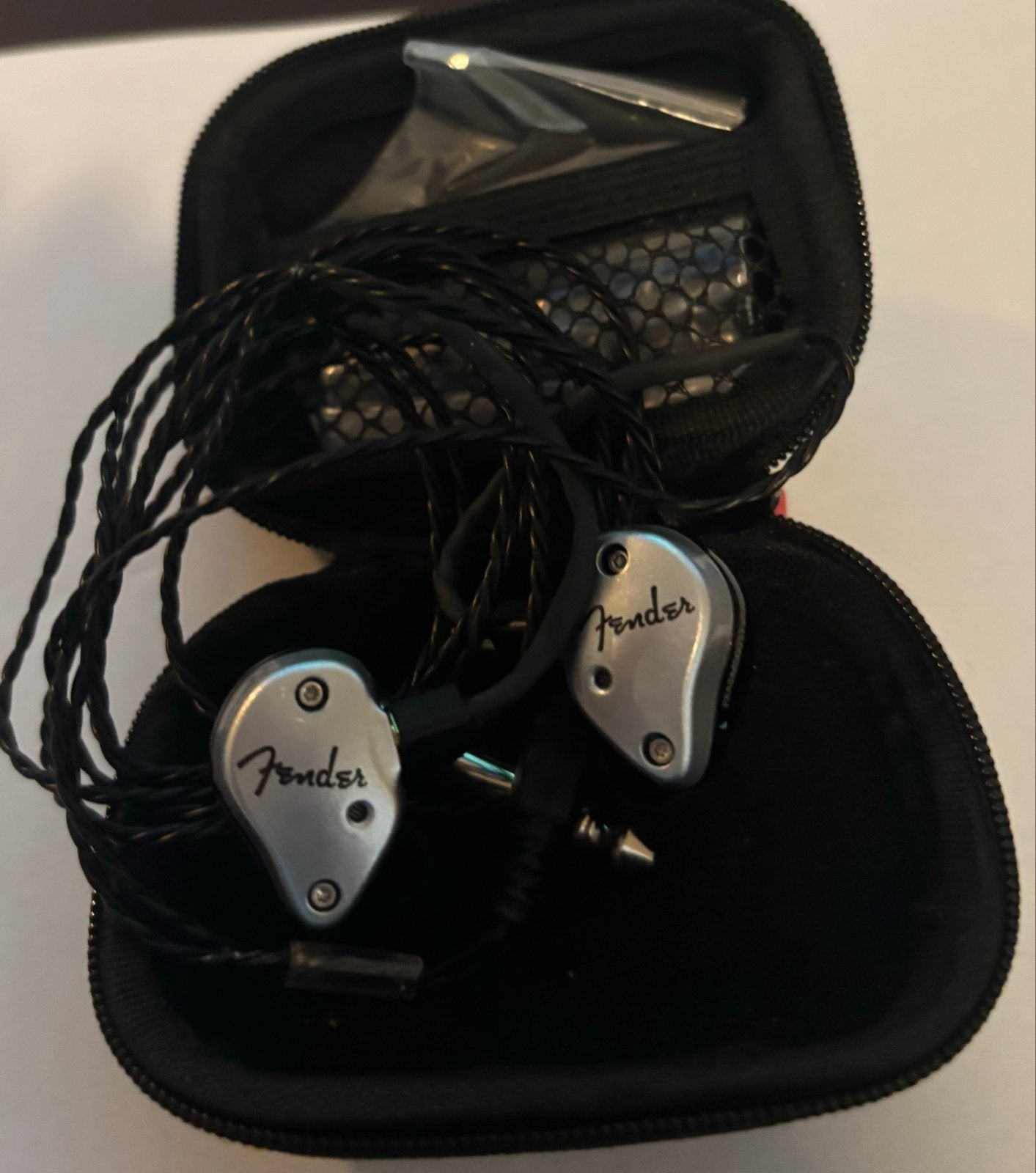 Behringer P1 In-Ear Monitor, Fender oortjes en 9 v. Voeding, Ophalen, Gebruikt