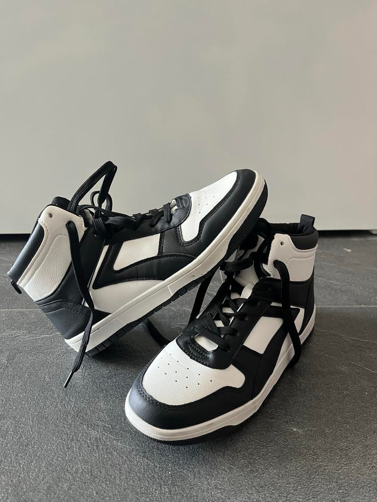 Bristol Zwart-Witte Sneakers Maat 40, Ophalen of Verzenden, Nieuw, Zwart, Sneakers of Gympen