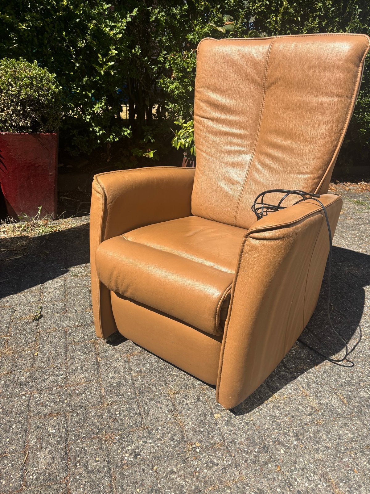 Leren relaxfauteuil met elektrische verstelling, Huis en Inrichting, Fauteuils, Ophalen, Gebruikt, Leer, 75 tot 100 cm