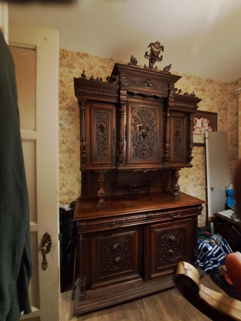 Antiek gesneden houten dressoir/buffetkast, Antiek en Kunst, Antiek | Meubels | Kasten, Ophalen of Verzenden