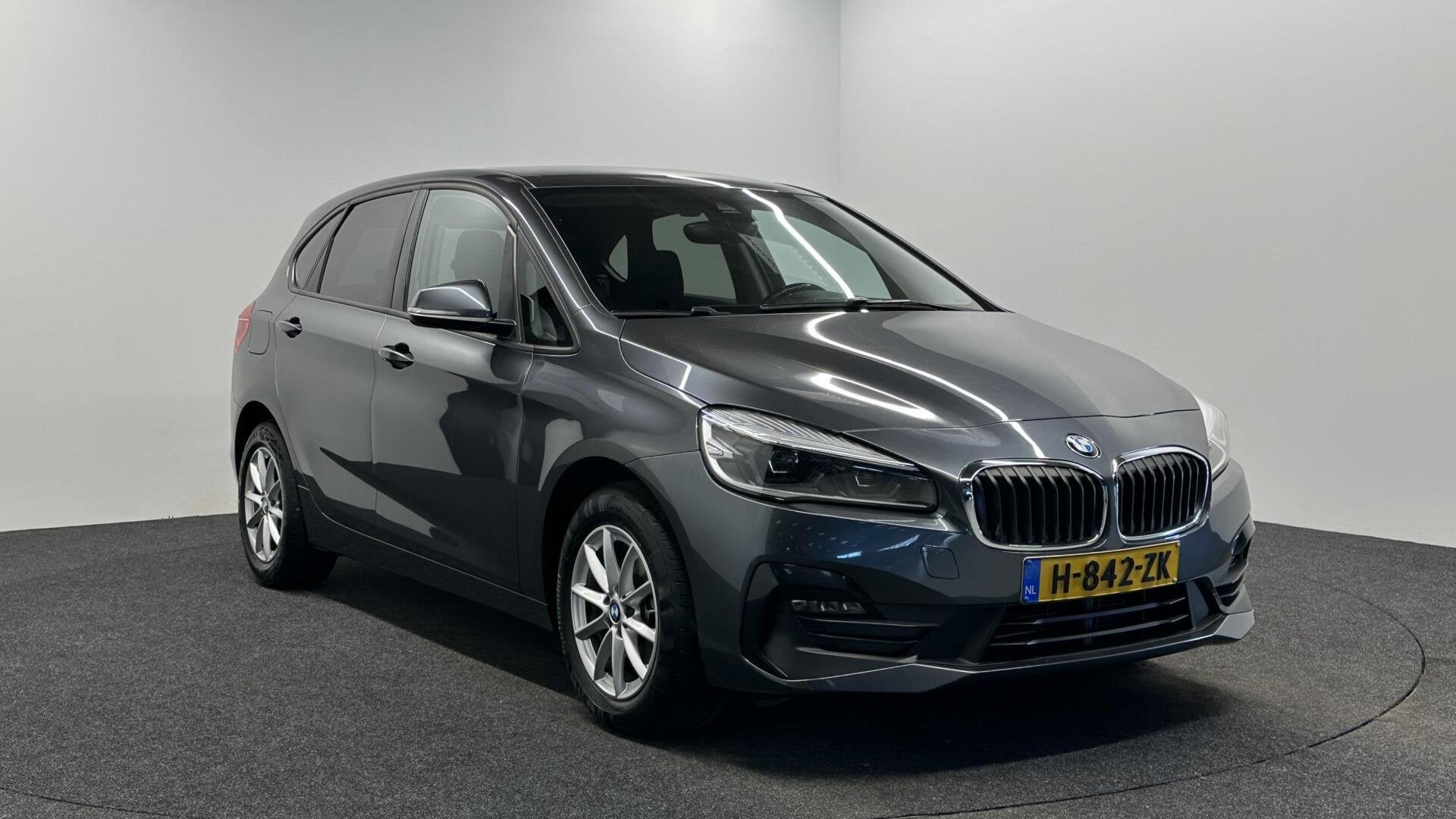 BMW 2-serie Active Tourer 216i Executive Edition LM NAVI LED, Auto's, BMW, Voorwielaandrijving, 1330 kg, Stof, Gebruikt