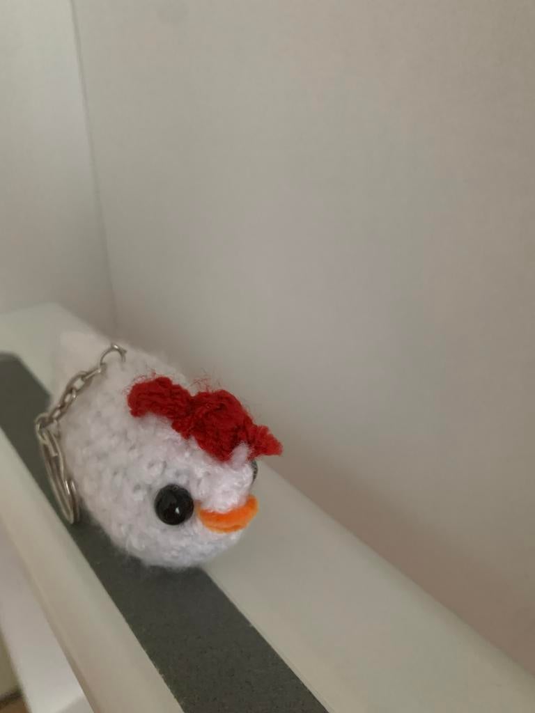 Gehaakte kip sleutelhanger - Schattig en uniek!, Verzamelen, Sleutelhangers, Ophalen of Verzenden, Nieuw, Dier of Natuur