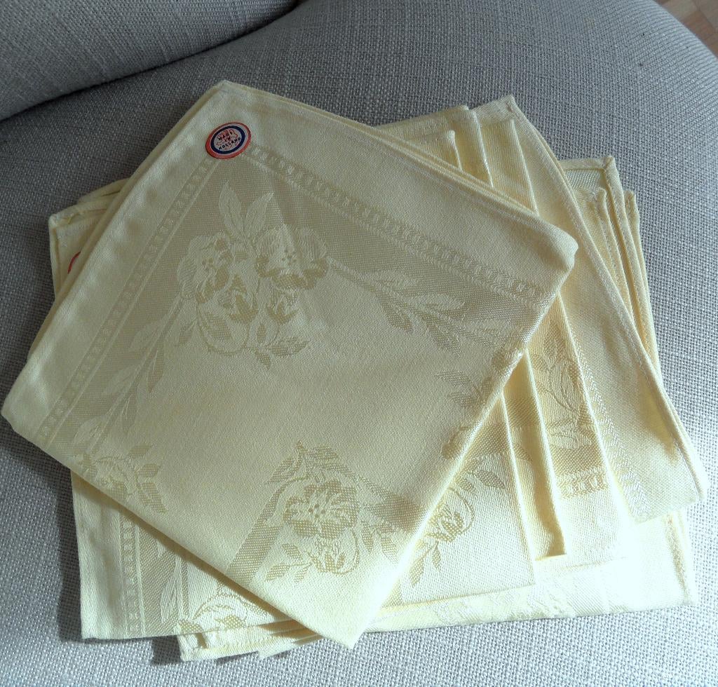 6 vintage glans damast servetten zie fotos, Ophalen of Verzenden, Nieuw, Geel, Overige typen