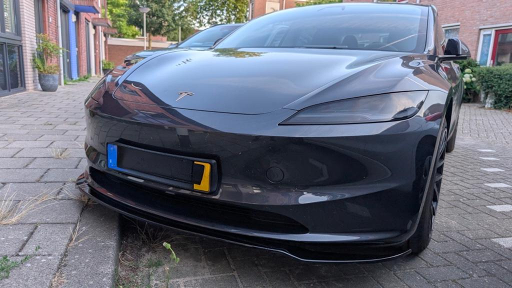 Tesla highland front lip glossy black (ongebruikt), Verzenden, Nieuw