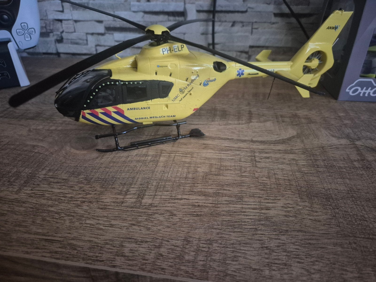 Ambulance traumahelikopter PH-ELP  1:43, Ophalen of Verzenden, Zo goed als nieuw, Overige merken
