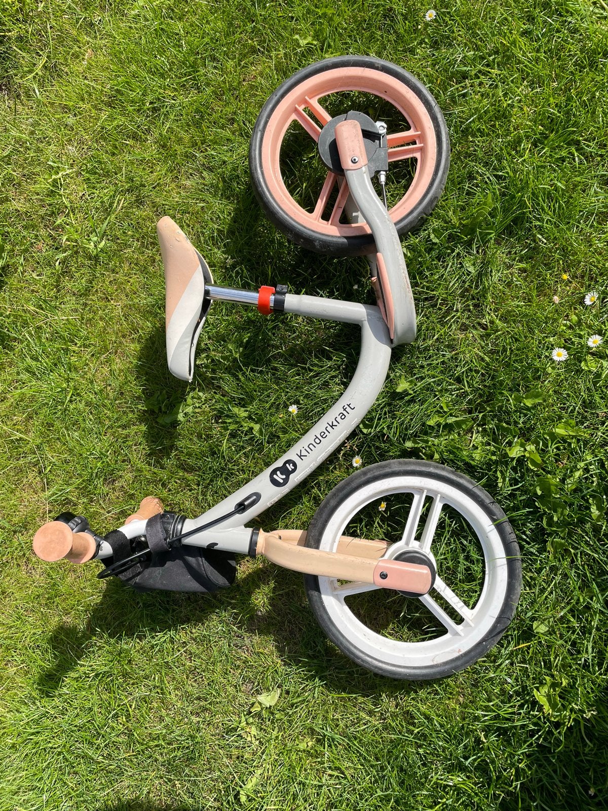Kinderkraft loopfiets - Roze/Grijs, Ophalen, Gebruikt, Velgrem, Minder dan 16 inch