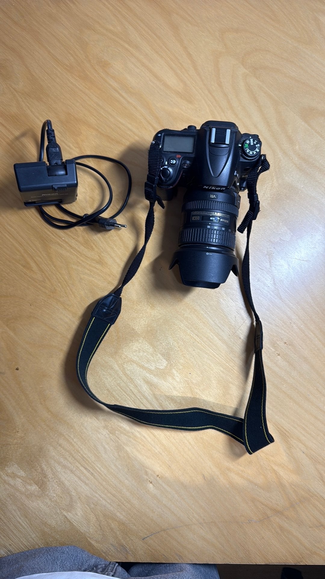 Nikon D90 met 18-105mm VR – nette staat + lader, Ophalen of Verzenden, Zo goed als nieuw