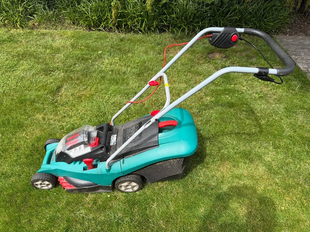 Bosch accu grasmaaier (defect), Tuin en Terras, Grasmaaiers, Ophalen, Cirkelmaaier, Gebruikt, Accu-grasmaaier