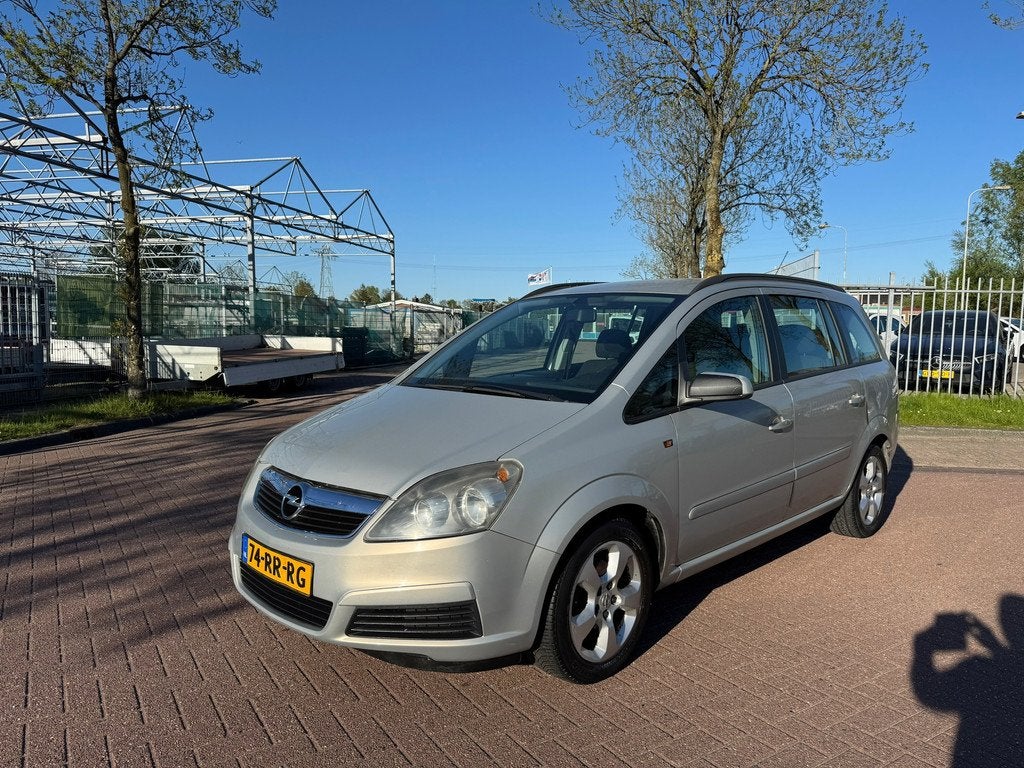 Opel Zafira 1.6 Enjoy 7personen, Voorwielaandrijving, Gebruikt, 4 cilinders, 7 stoelen
