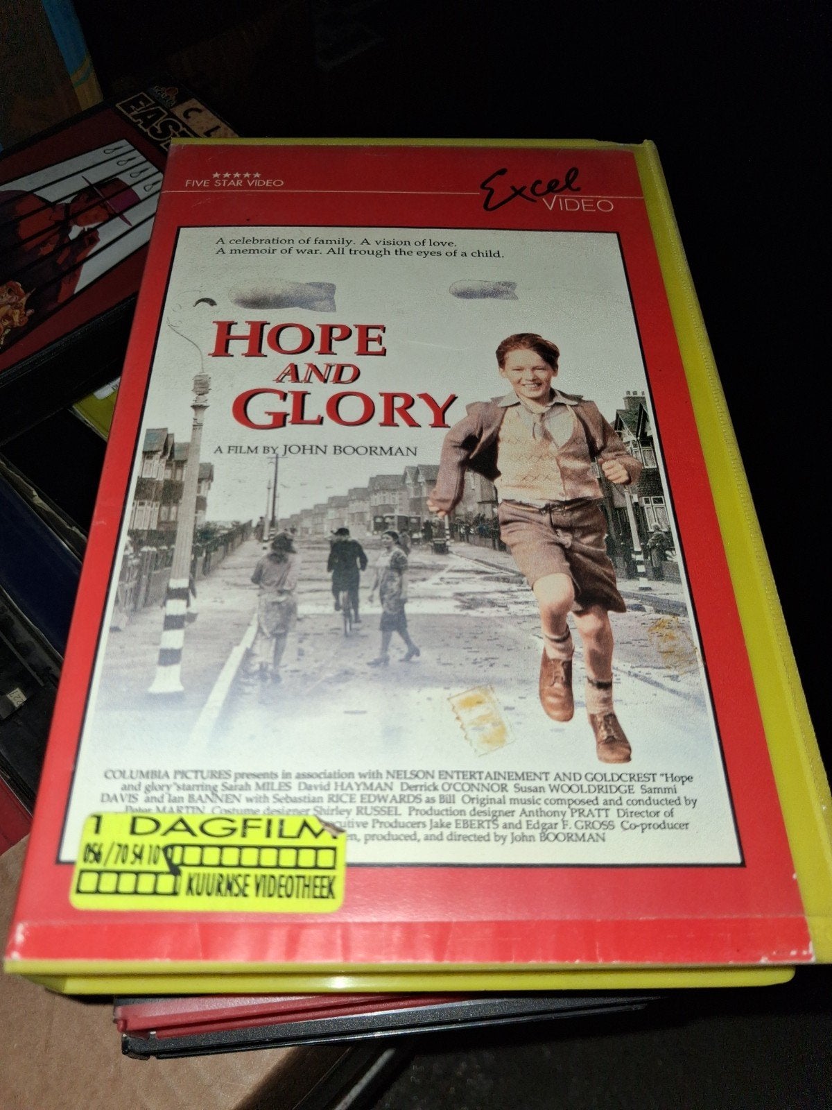 Vhs ex-rental  - Hope And Glory, Cd's en Dvd's, VHS | Film, Vanaf 16 jaar, Ophalen of Verzenden, Gebruikt, Horror