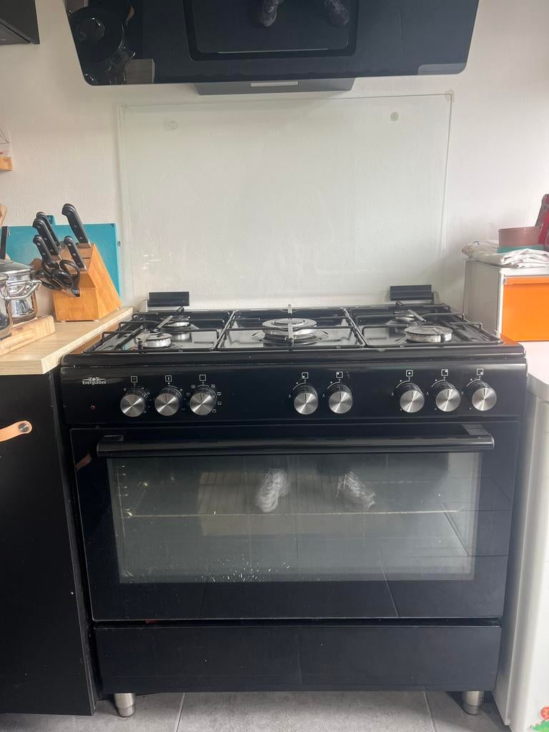 Everglades gasfornuis met oven 90cm, Witgoed en Apparatuur, Fornuizen, Ophalen, Gebruikt, 60 cm of meer, Gas