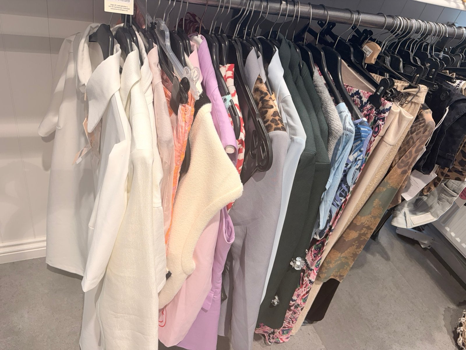 100 stuks nieuwe kleding met kaartjes aan, Ophalen of Verzenden, Nieuw