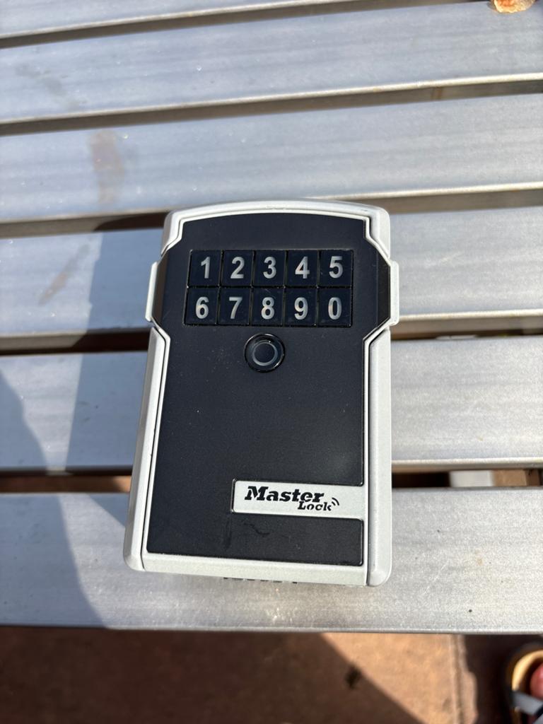 Master Lock sleutelkluis met cijfercode, Ophalen of Verzenden, Gebruikt, Overige materialen, Slot